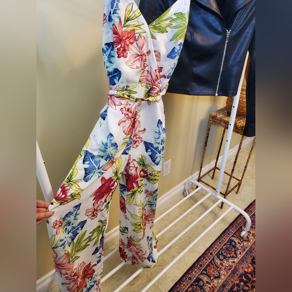 LULUMARI Floral Summer Jumpsuit Sz. S